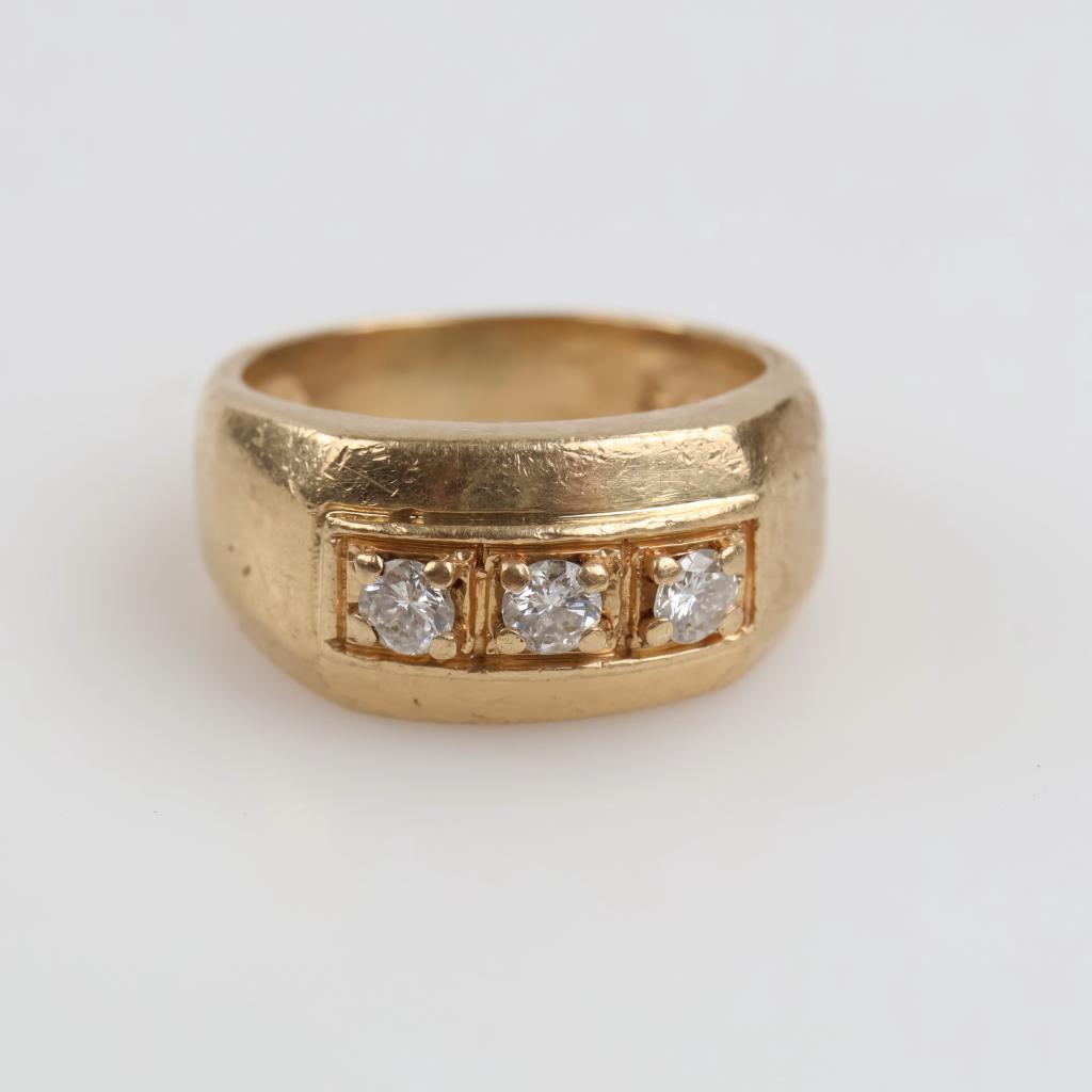 14kt Gold Diamond Ring