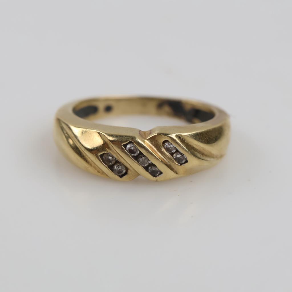 14kt Gold Diamond Ring