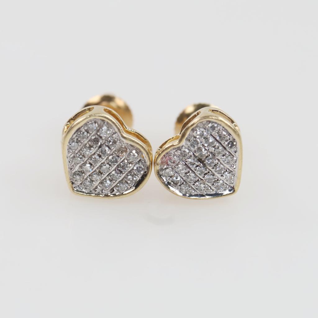14kt Gold Diamond Stud Earrings