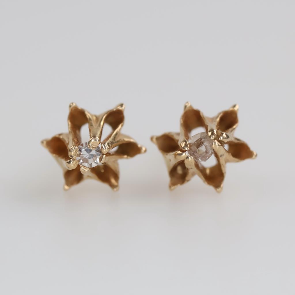 14kt Gold Diamond Stud Earrings