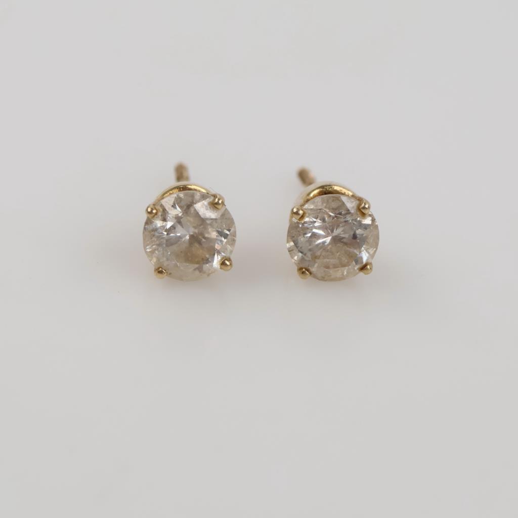 14kt Gold Diamond Stud Earrings
