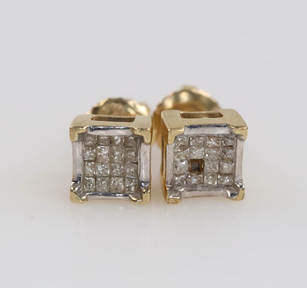 14kt Gold Diamond Stud Earrings