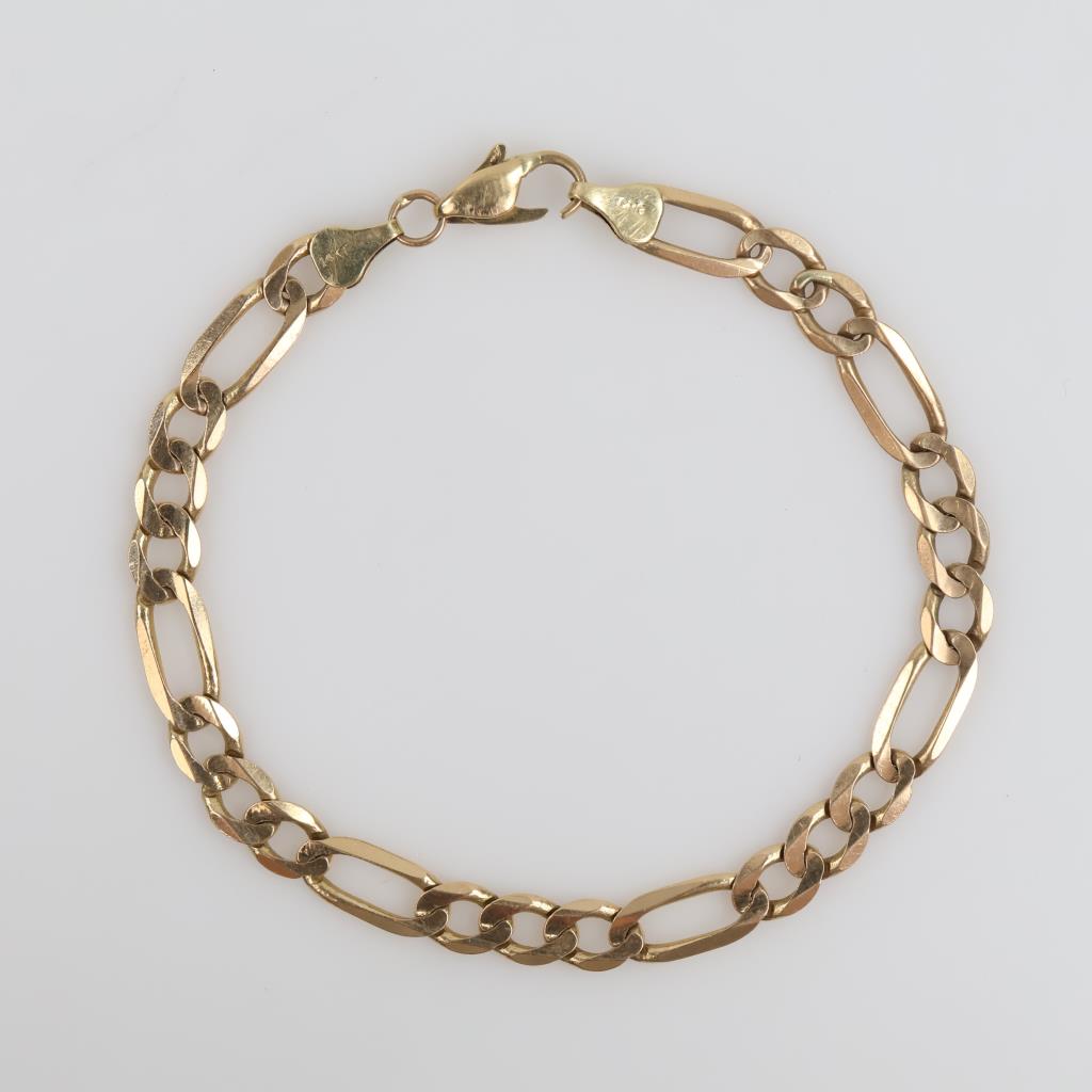 14kt Gold Figaro Chain Bracelet