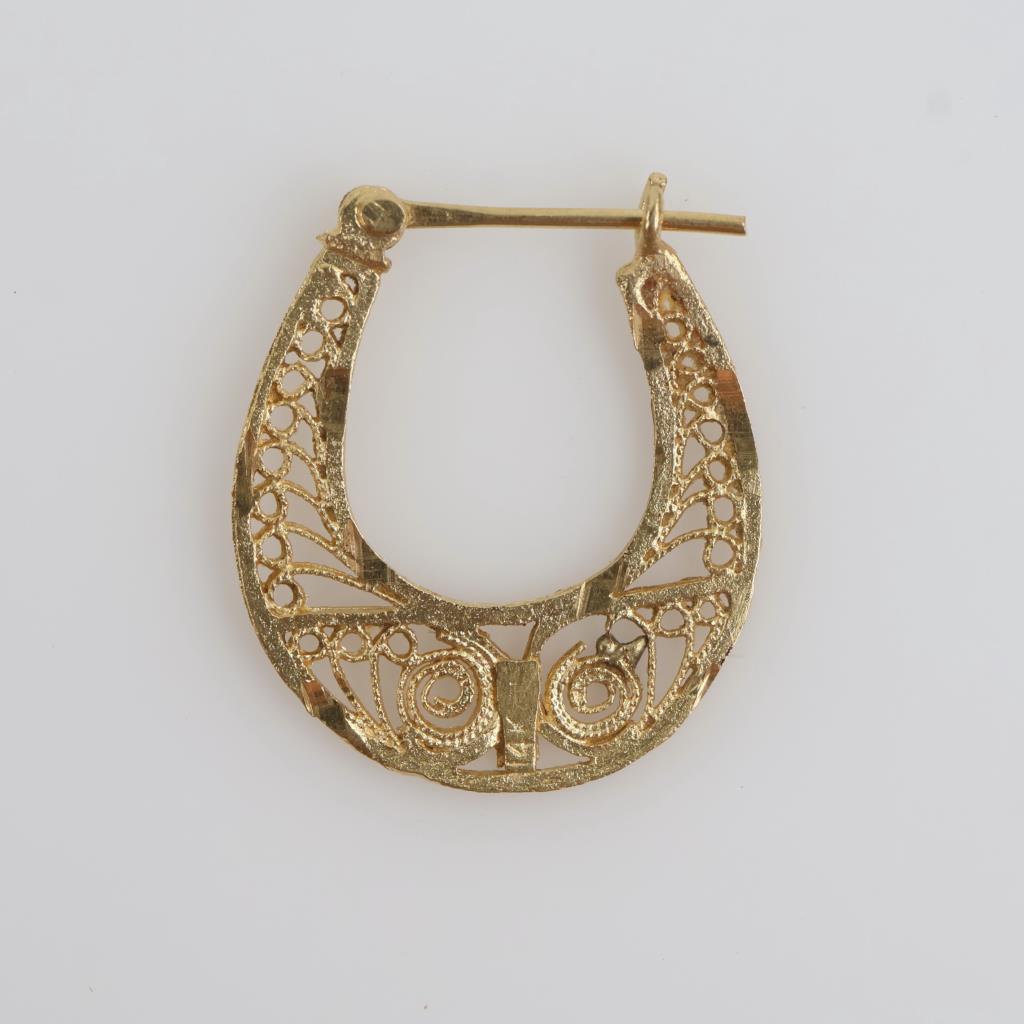 14kt Gold Filigree Hoop Earring