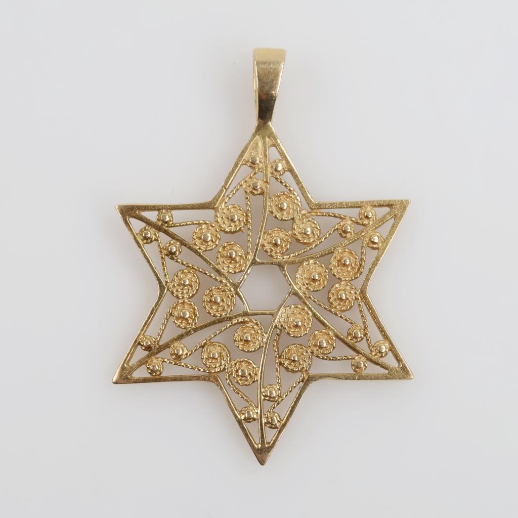 14kt Gold Filigree Star Pendant