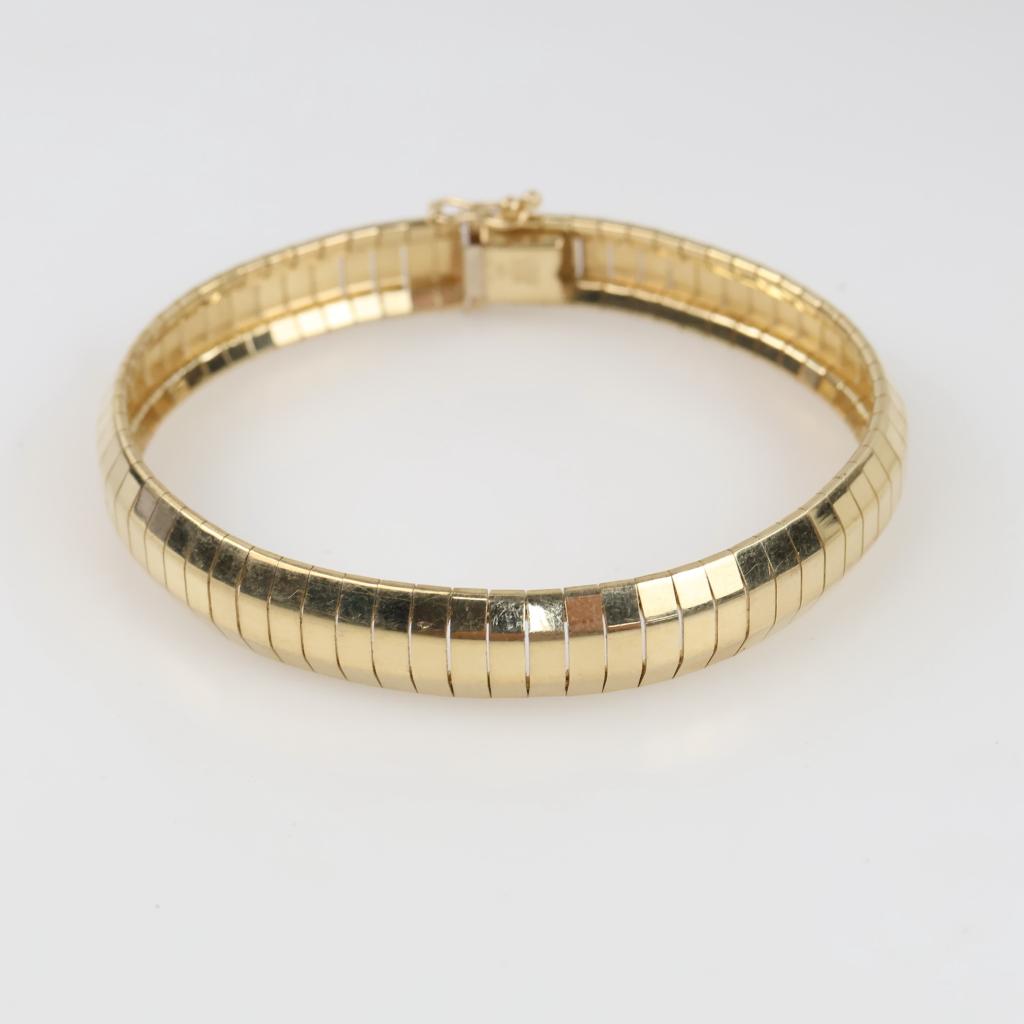 14kt Gold Flexible Omega Link Bracelet