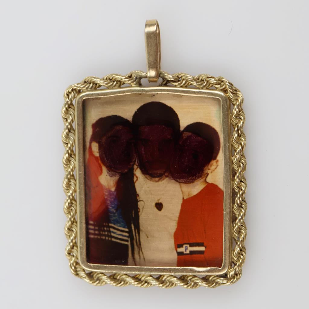 14kt Gold Frame Pendant