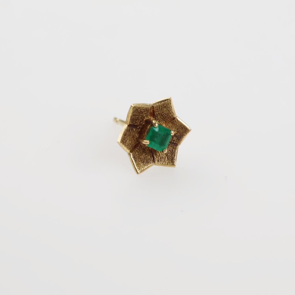 14kt Gold Green Stone Single Earring
