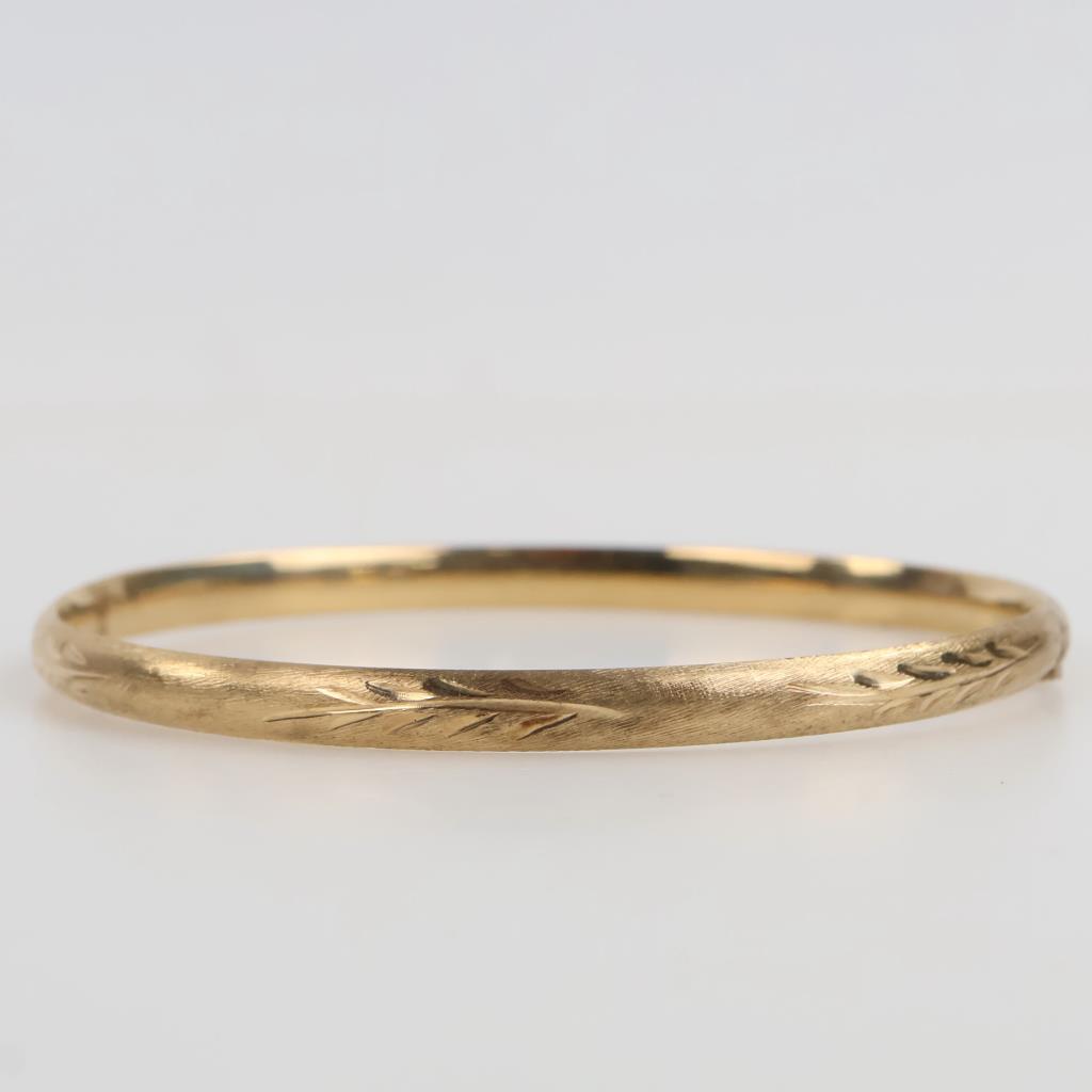 14kt Gold Hollow Bracelet