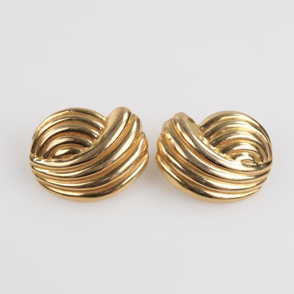 14kt Gold Hollow Clip On Earrings