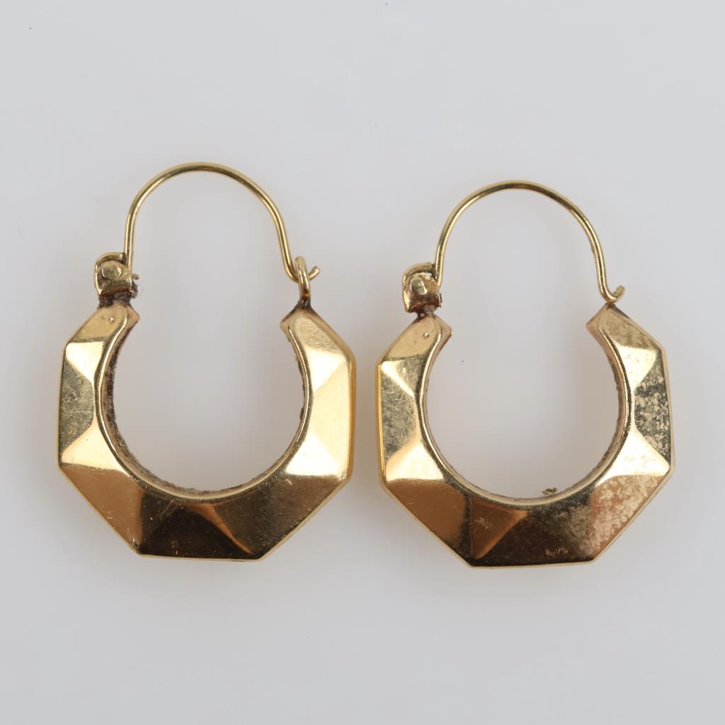 14kt Gold Hollow Geometric Hoop Earrings