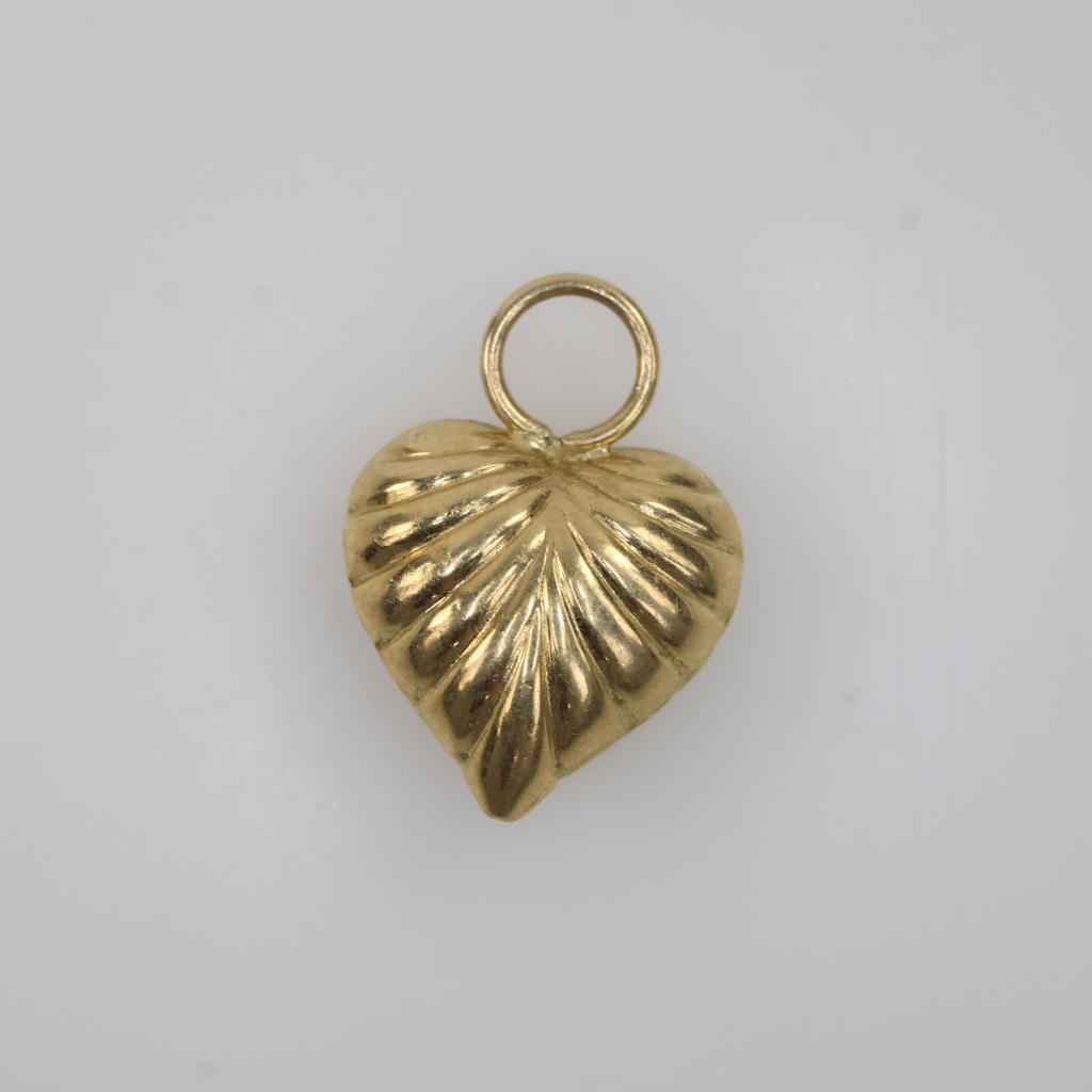 14kt Gold Hollow Heart Pendant