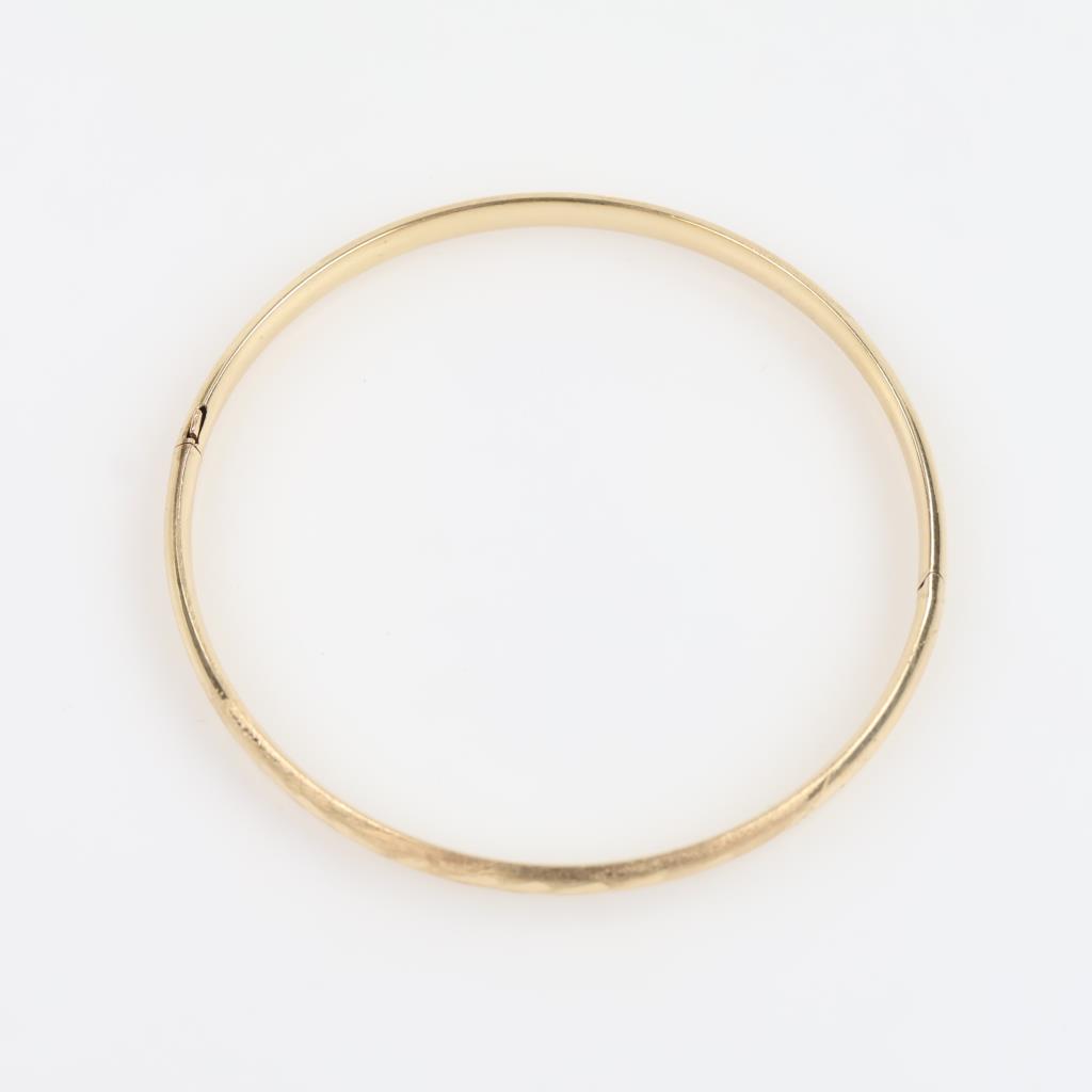 14kt Gold Hollow Hinged Bracelet