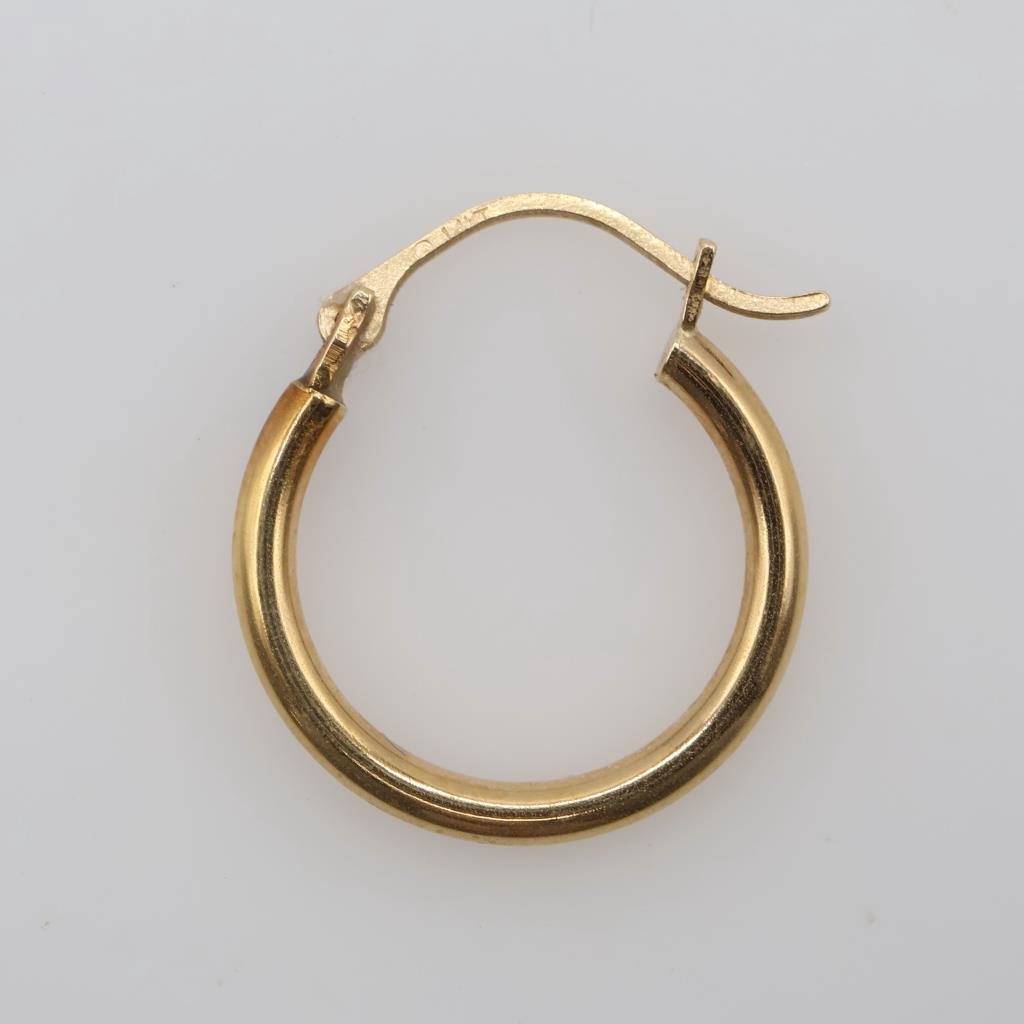 14kt Gold Hollow Hoop Earring