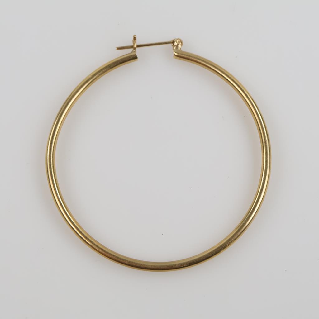 14kt Gold Hollow Hoop Earring