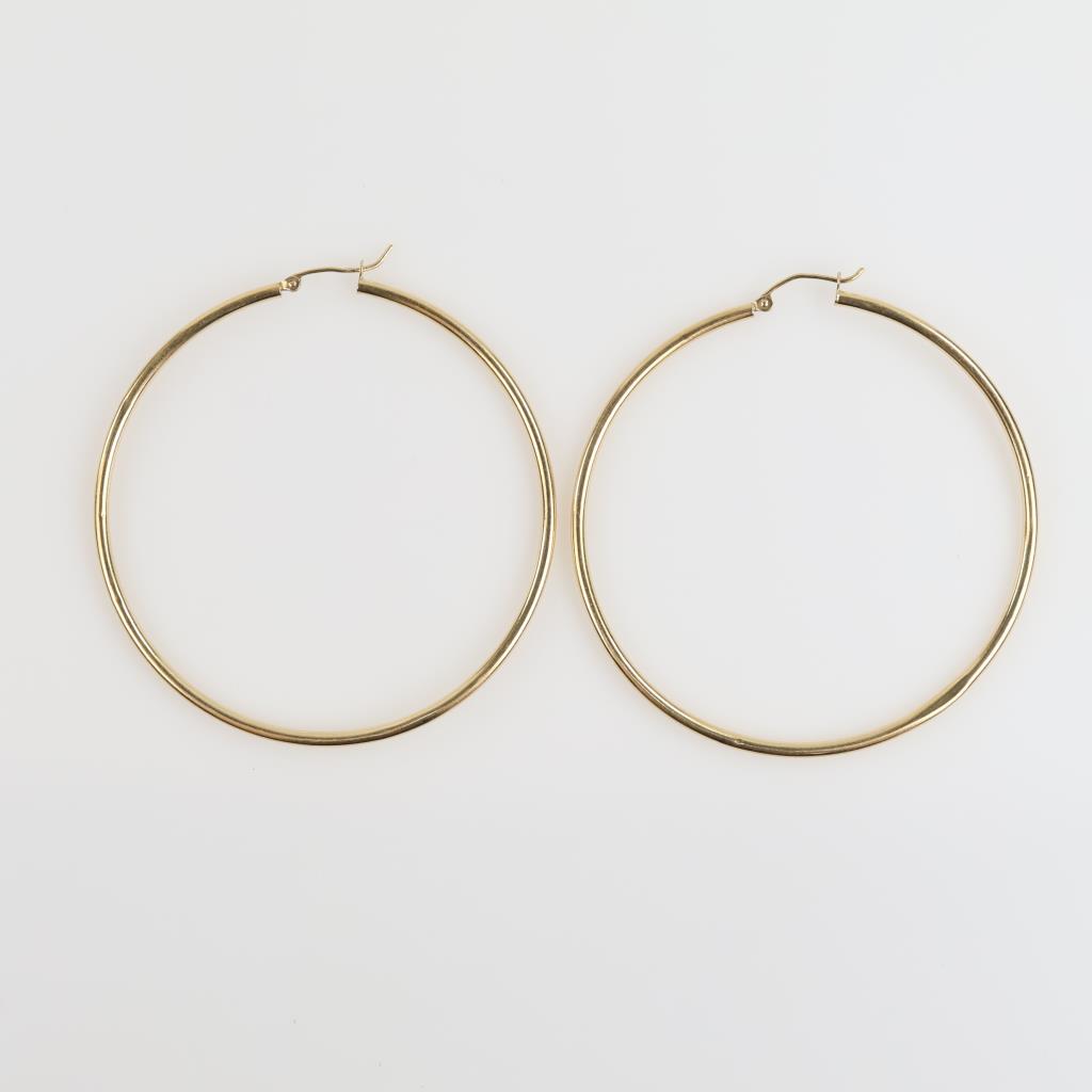 14kt Gold Hollow Hoop Earrings
