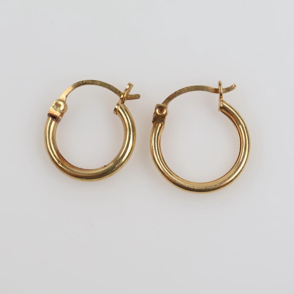 14kt Gold Hollow Hoop Earrings