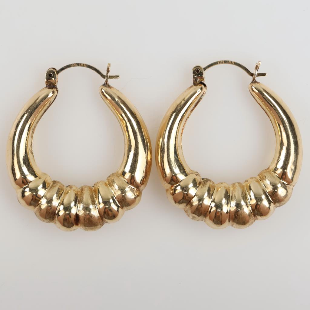 14kt Gold Hollow Hoop Earrings