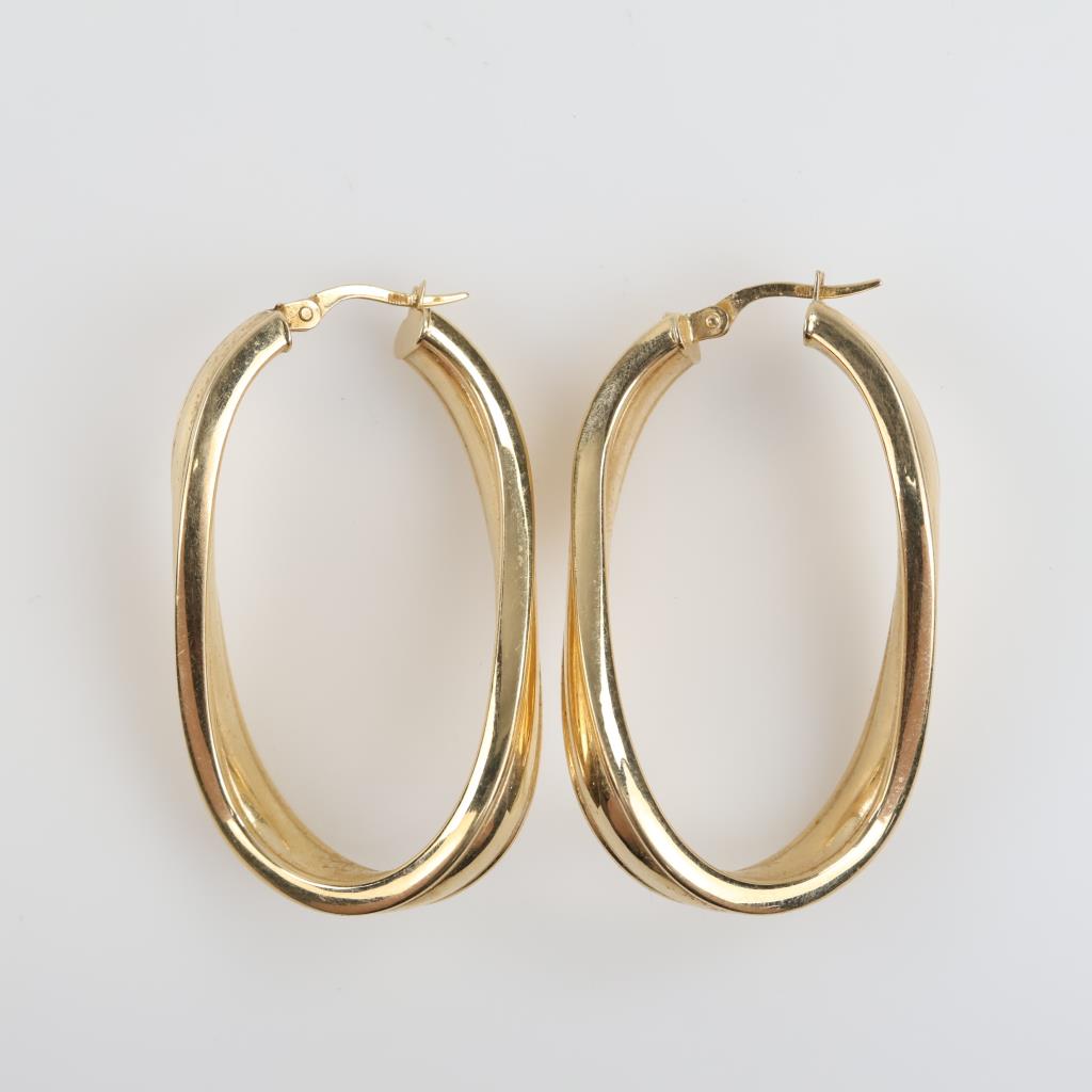 14kt Gold Hollow Hoop Earrings