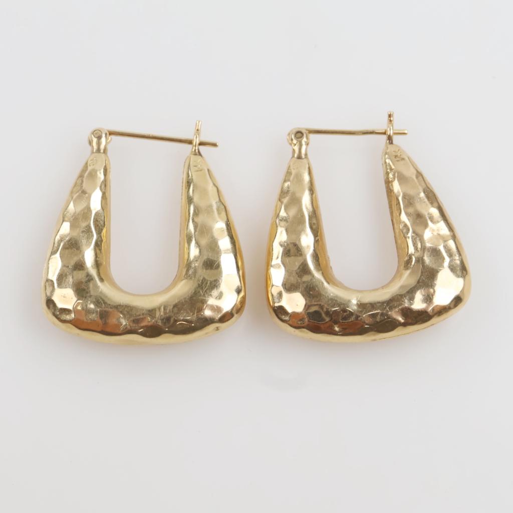 14kt Gold Hollow Hoop Earrings