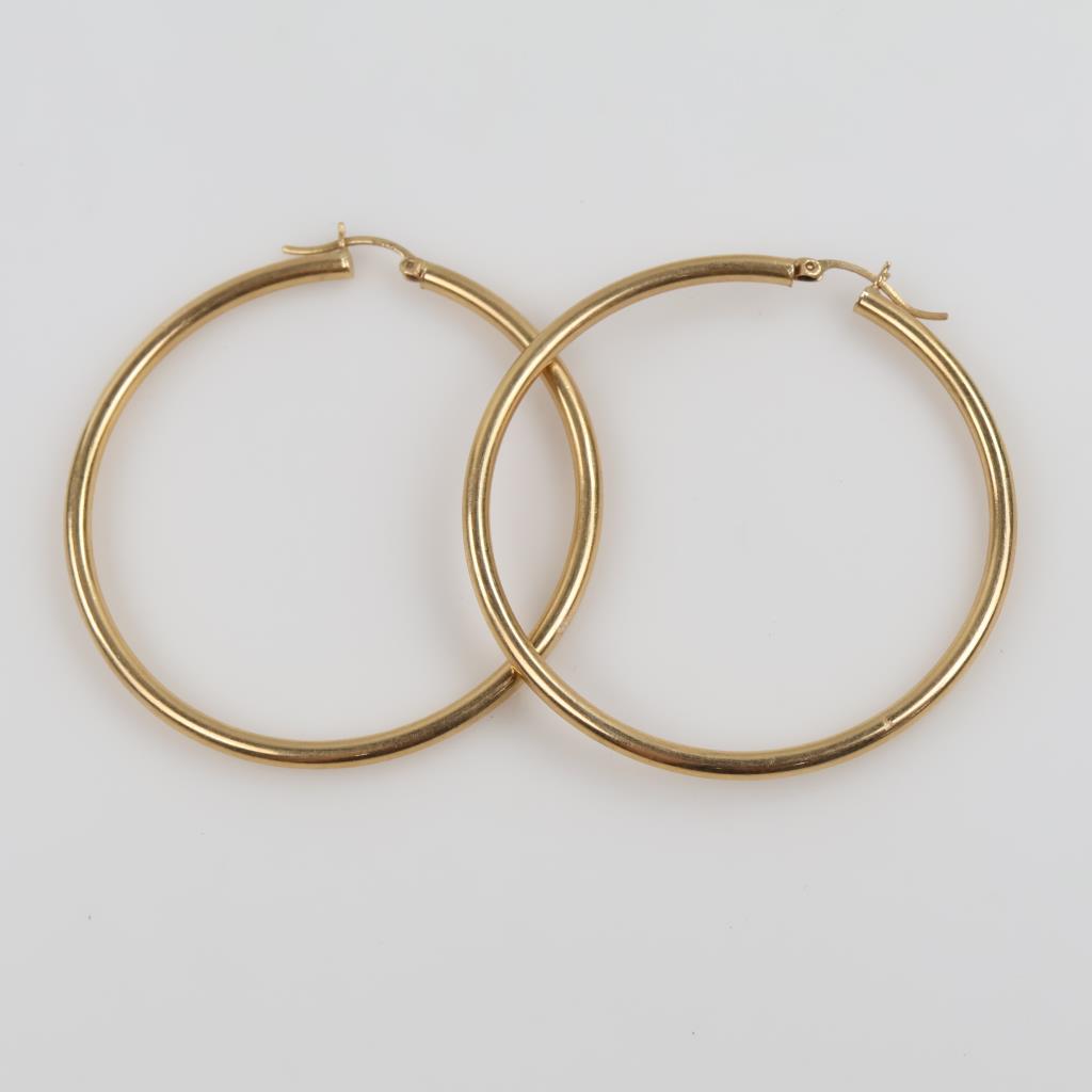 14kt Gold Hollow Hoop Earrings