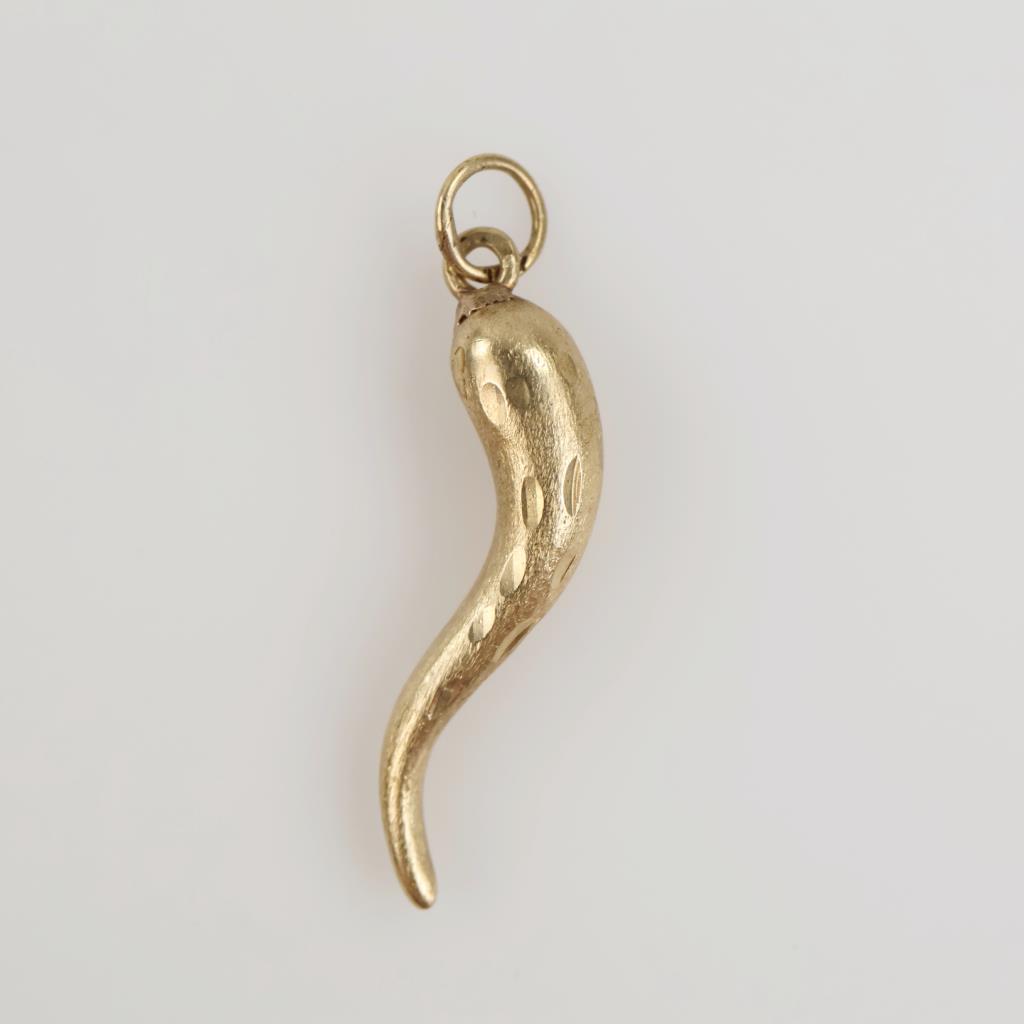 14kt Gold Hollow Italian Horn Pendant