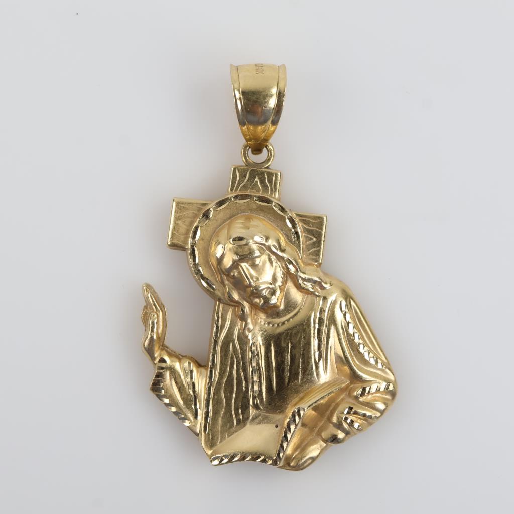 14kt Gold Hollow Pendant