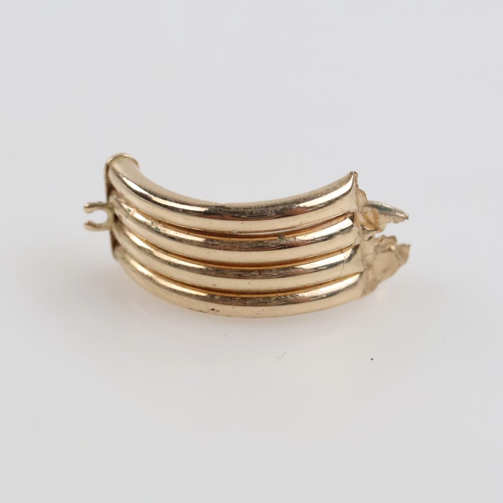 14kt Gold Hollow Piece