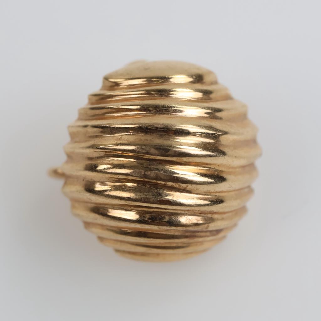 14kt Gold Hollow Screw Back Earring