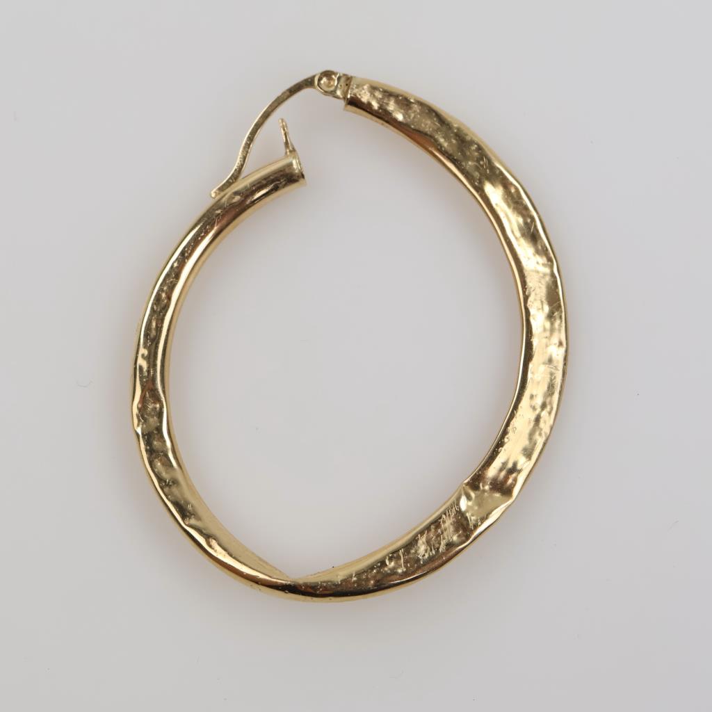 14kt Gold Hollow Single Hoop Earring