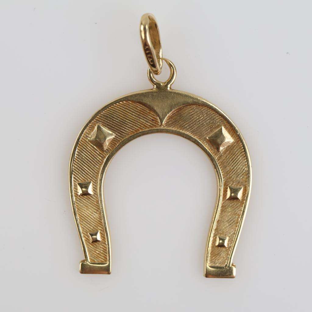 14kt Gold Horse Shoe Pendant