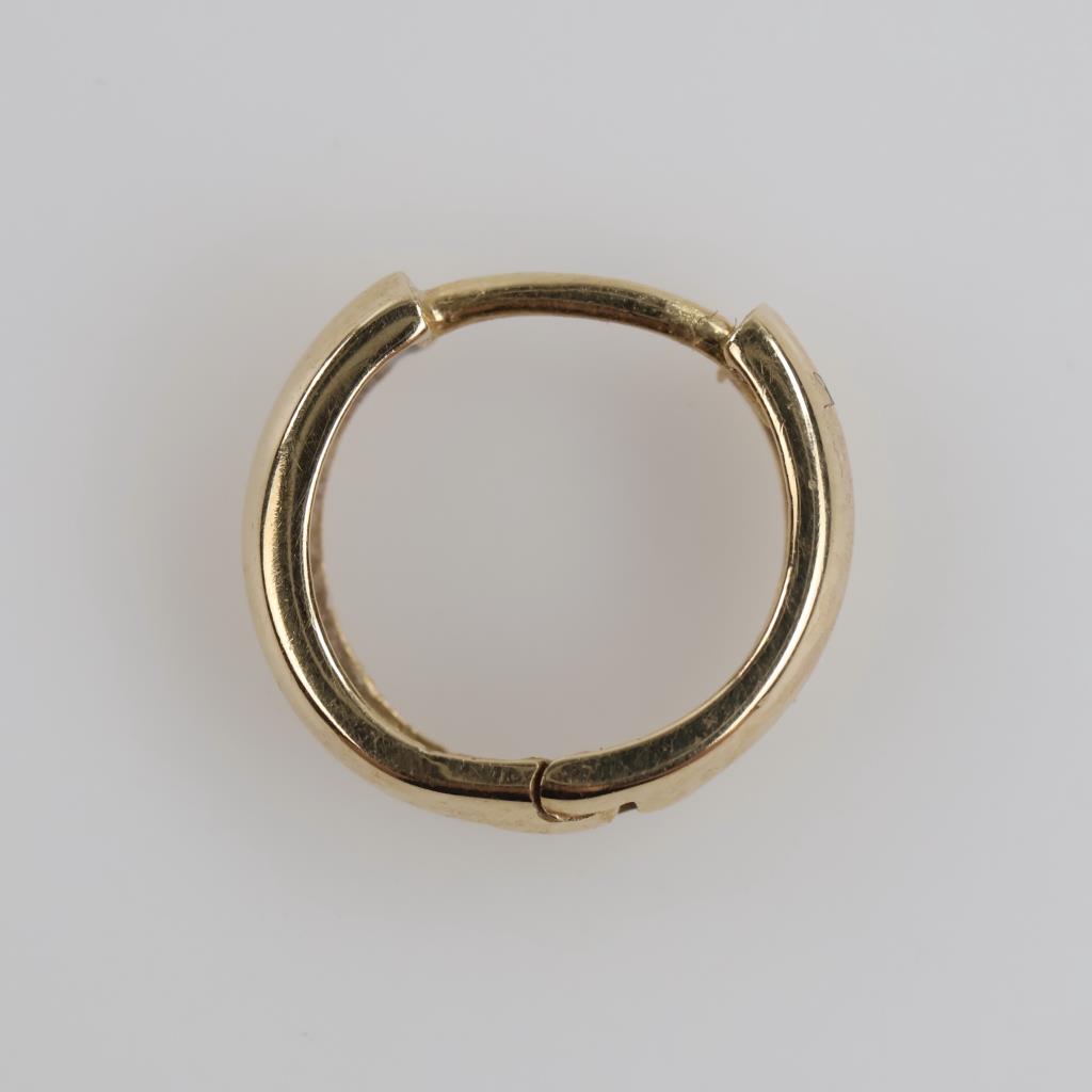 14kt Gold Huggie Hoop Earring