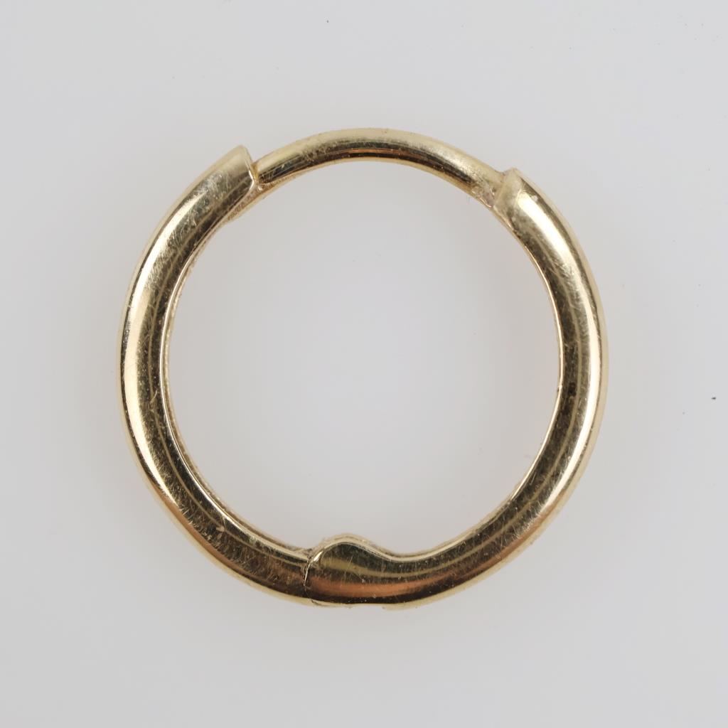 14kt Gold Huggie Hoop Earring