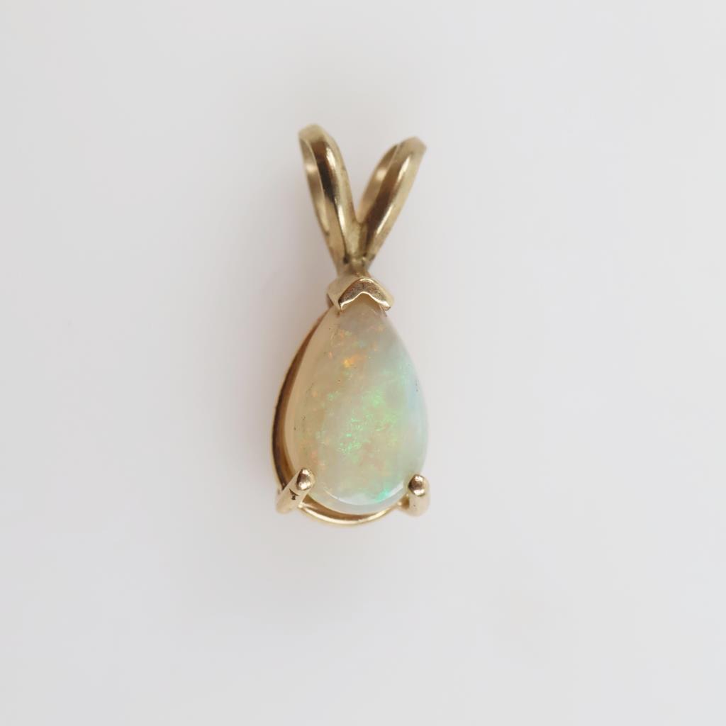 14kt Gold Iridescent Stone Pendant