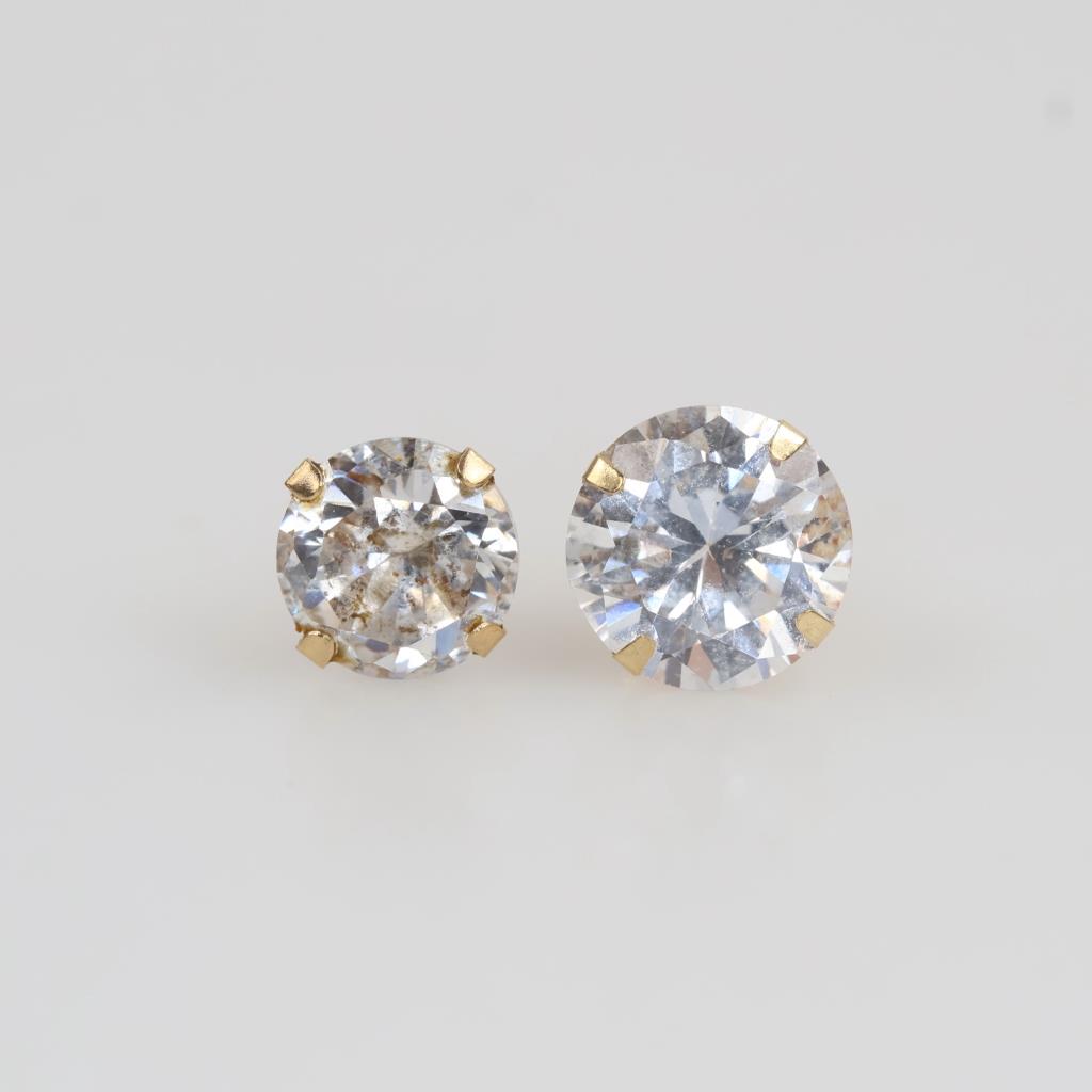 14kt Gold Mismatched Clear Stone Earrings
