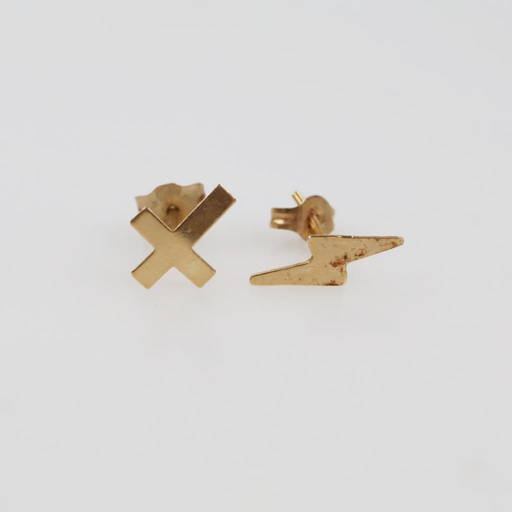 14kt Gold Mismatched Earrings, 2 Pieces