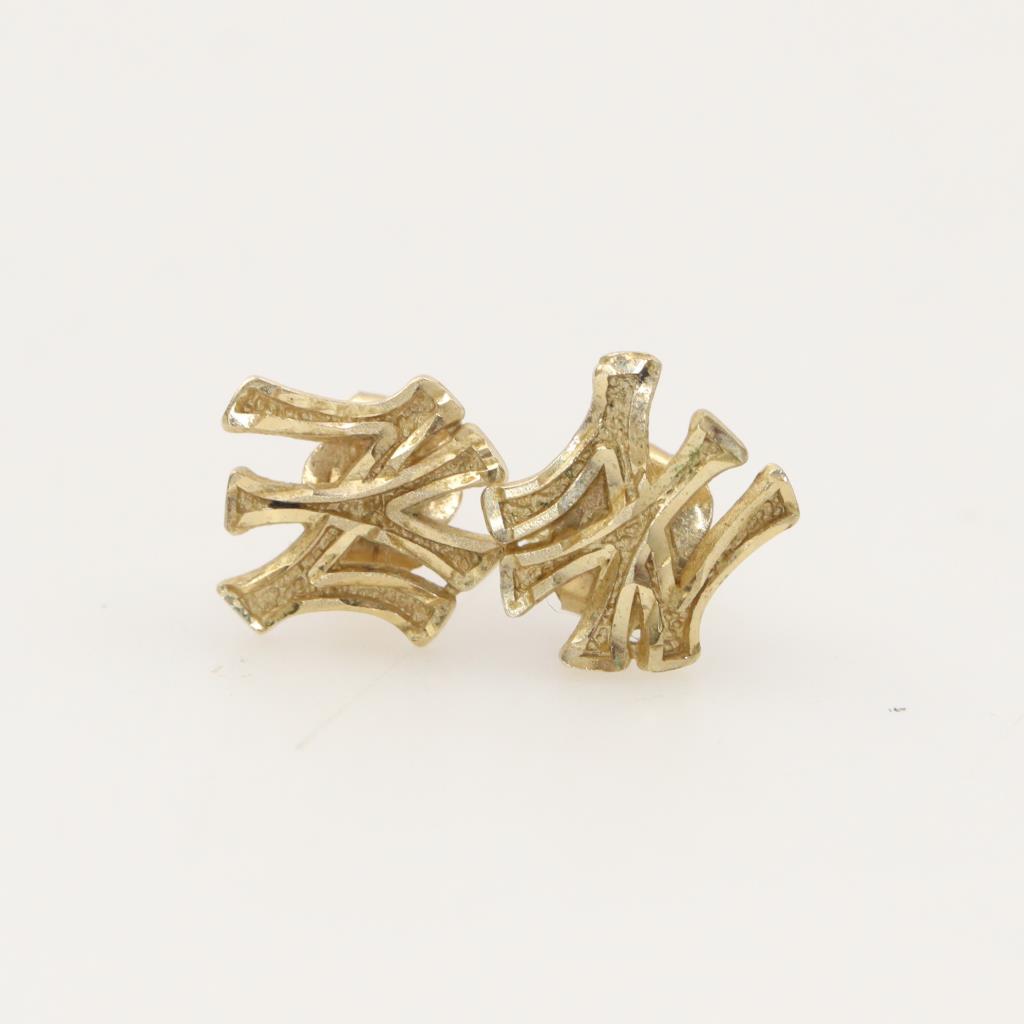 14Kt Gold New York Yankees Stud Earrings Property Room