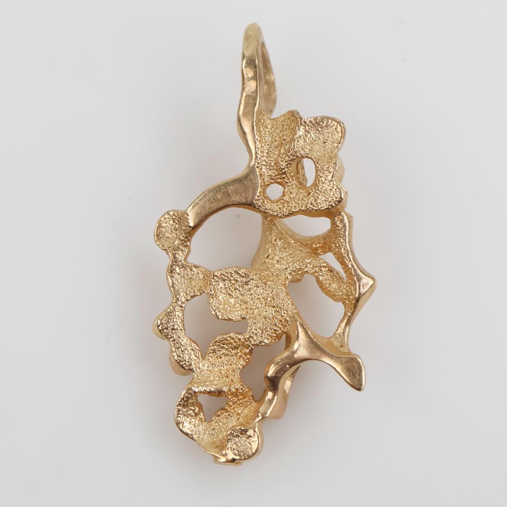 14kt Gold Openwork Nugget Pendant
