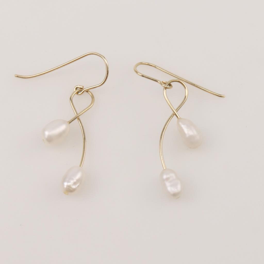 PEARL DANGLE GOLD NECKLACE