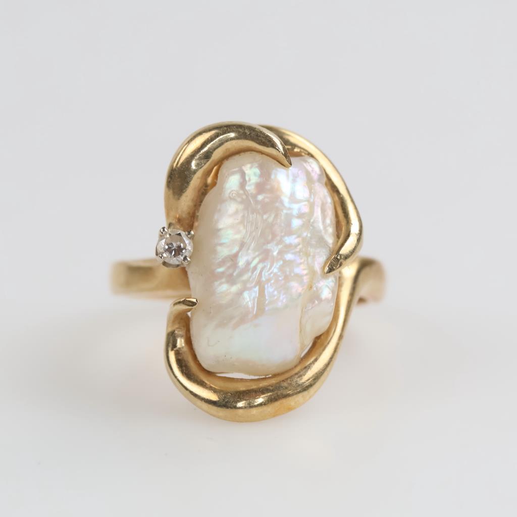 14kt Gold Pearl Diamond Accent Ring