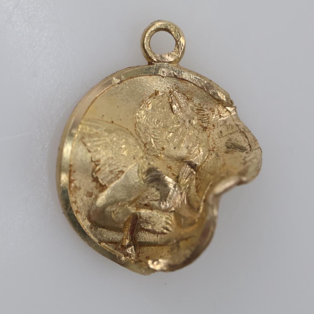 14kt Gold Pendant