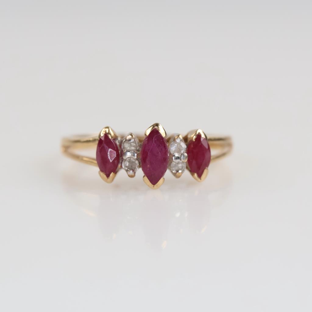 14kt Gold Pink Stone Diamond Accent Ring