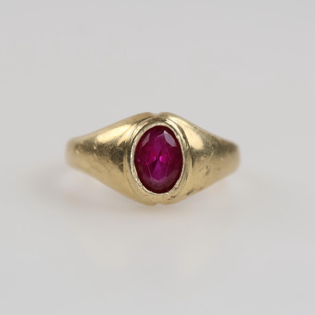14kt Gold Pink Stone Ring