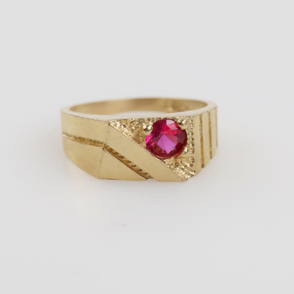 14kt Gold Pink Stone Ring