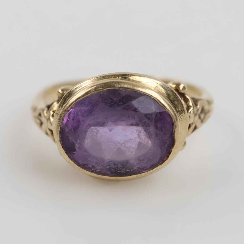 14kt Gold Purple Stone Ring