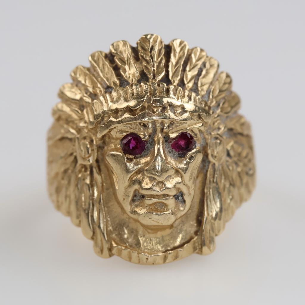 14kt Gold Red Stone Ring