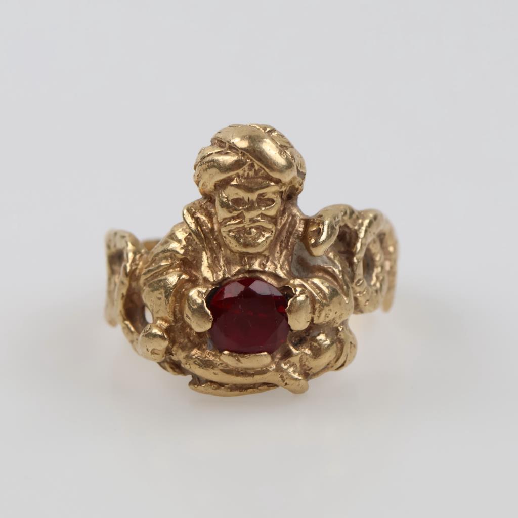 14kt Gold Red Stone Ring