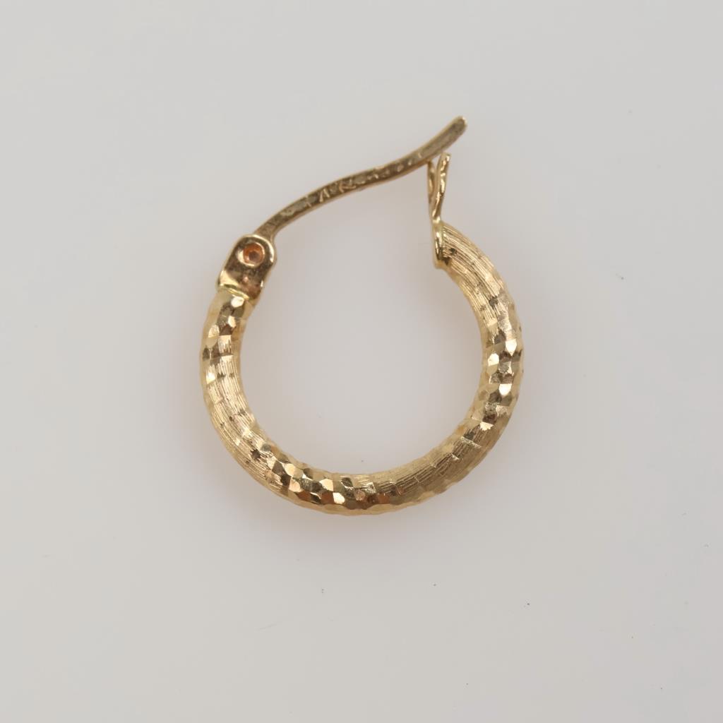 14kt Gold Single Hoop Earring