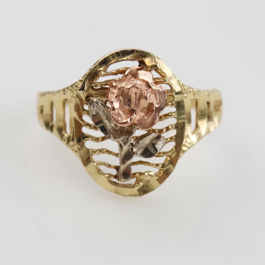 14kt Gold Tri-color Filigree Heart Signet Ring