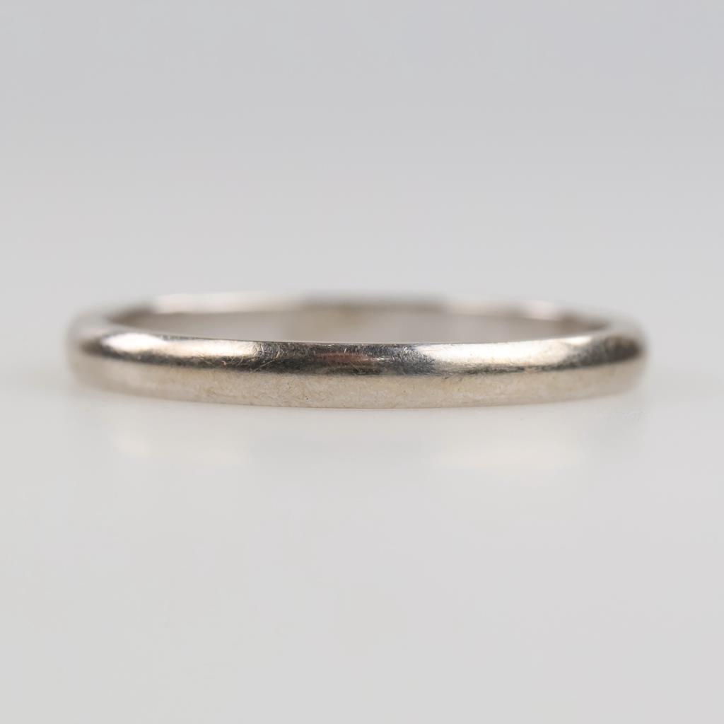 14kt White Gold Band
